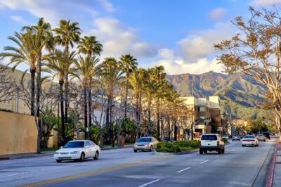 street traffic and buildings in the city of burbank california